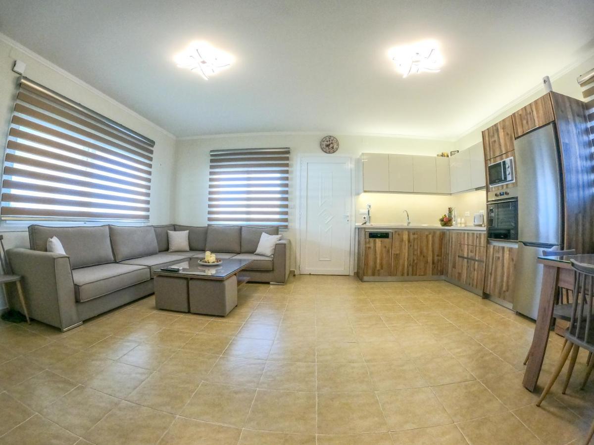 Golden Sunrise Stegna Apartment อาร์คานเยโลส ภายนอก รูปภาพ