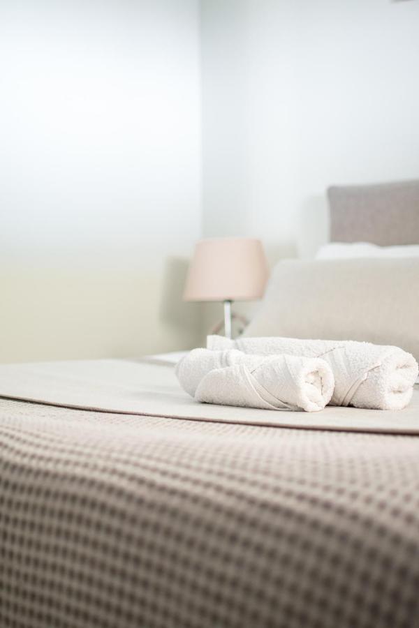 Golden Sunrise Stegna Apartment อาร์คานเยโลส ภายนอก รูปภาพ